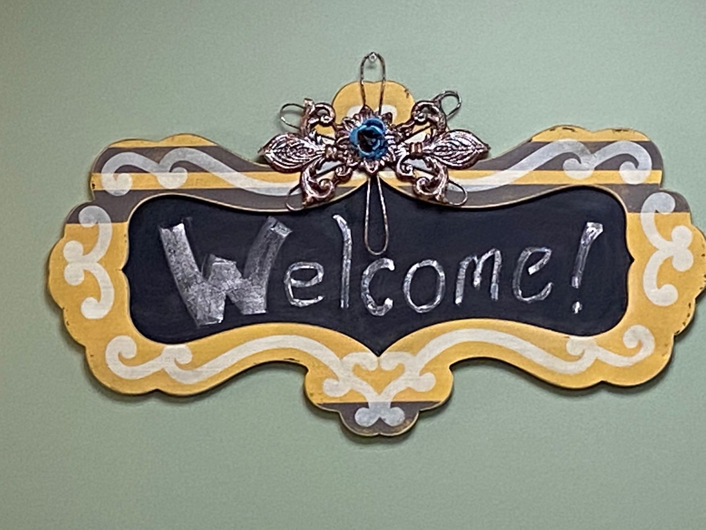 Welcome_sign.jpeg