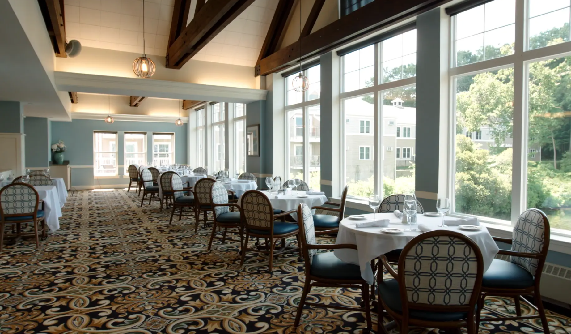 Waterside_Dining_Room_newly_renovated.png